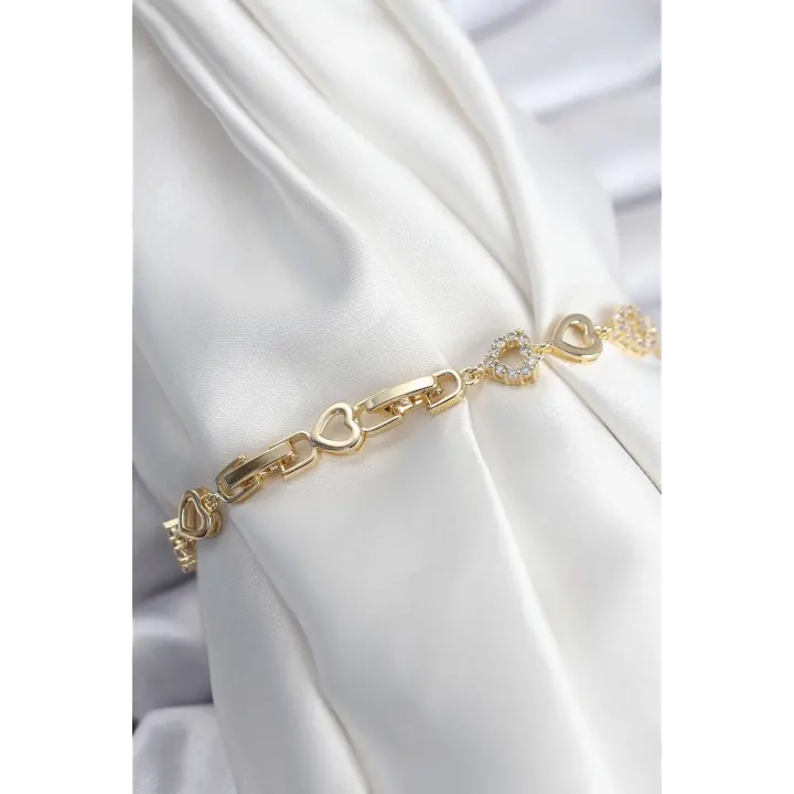 Pirinç VIP Seri Gold Renk Sıralı Kalp Model Kadın Bileklik