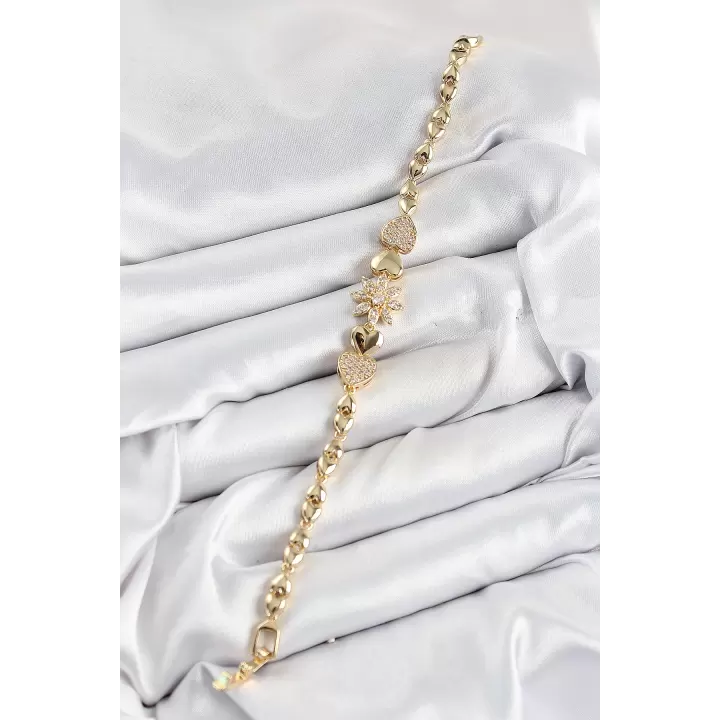 Pirinç Zirkon Taşlı Kalp Detaylı Çiçek Model Gold Renk Kadın Bileklik