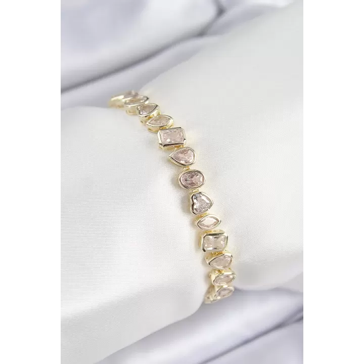 Pirinç Zirkon Taşlı Sıralı Damla Kalp Ve Dikdörtgen Model Gold Renk Kadın Bileklik