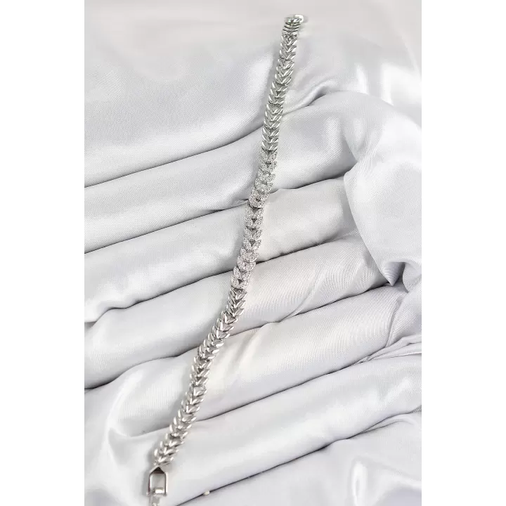 Pirinç Zirkon Taşlı Sıralı Yaprak Model Gümüş Renk Kadın Bileklik