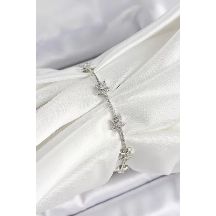 Pirinç Zirkon Taşlı Sıralı Yıldız Model Gümüş Renk Kadın Bileklik