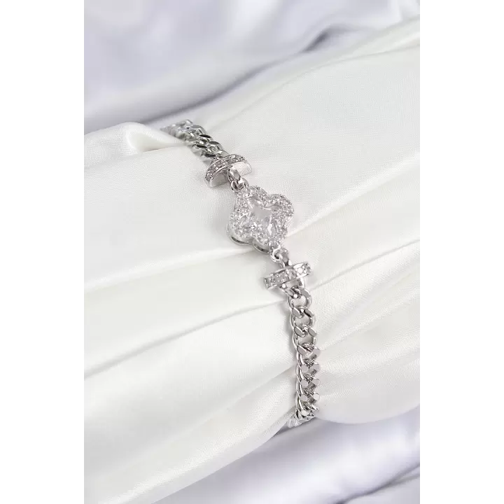 Pirinç Zirkon Taşlı Yonca Model Gümüş Renk Kadın Bileklik