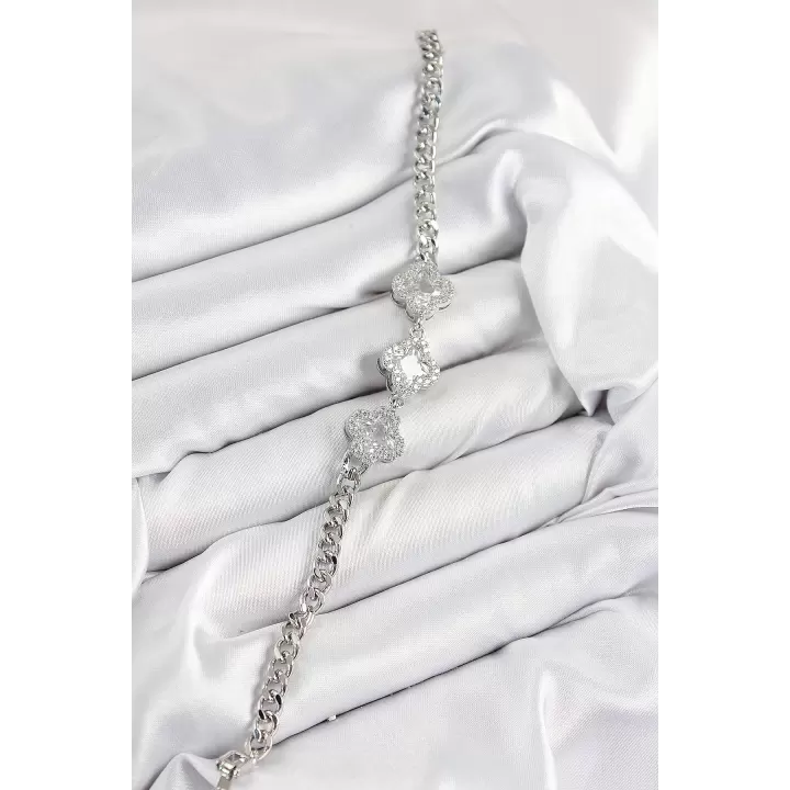 Pirinç Zirkon Taşlı Yonca Model Gümüş Renk Kadın Bileklik