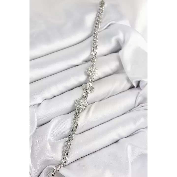 Pirinç Zirkon Taşlı Yonca Model Gümüş Renk Kadın Bileklik