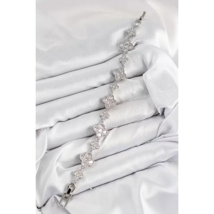 Pirinç Zirkon Taşlı Yonca Model Gümüş Renk VIP Seri Kadın Bileklik