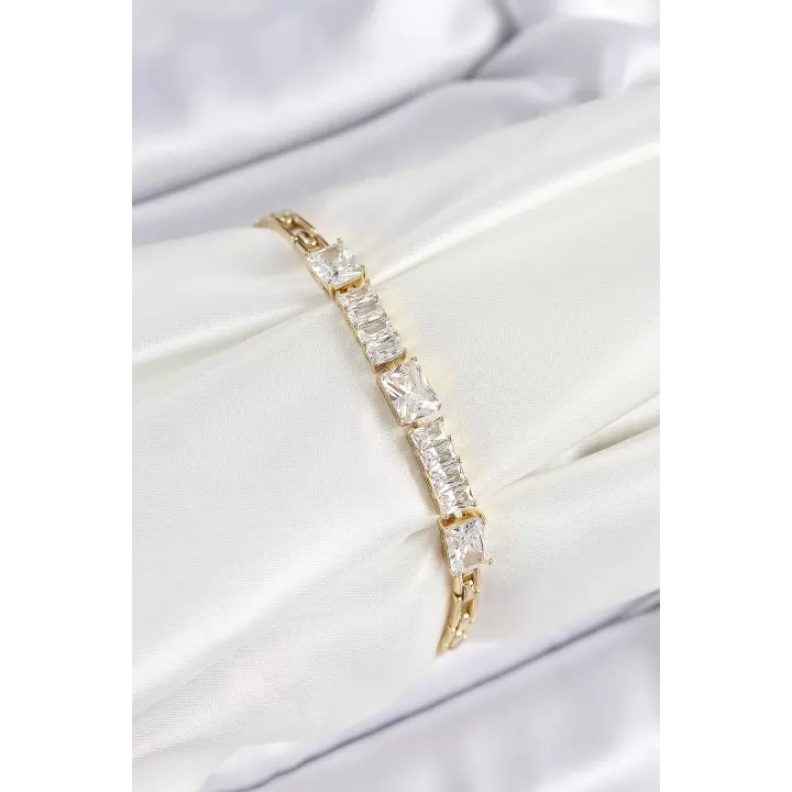 Xuping Pirinç Parçalı Su Yolu Model Gold Renk Kadın Bileklik
