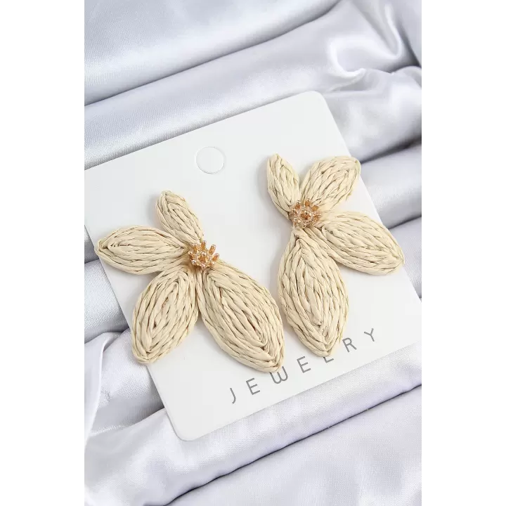 Yarım Çiçek Model Bej Renk Kadın Hasır Küpe