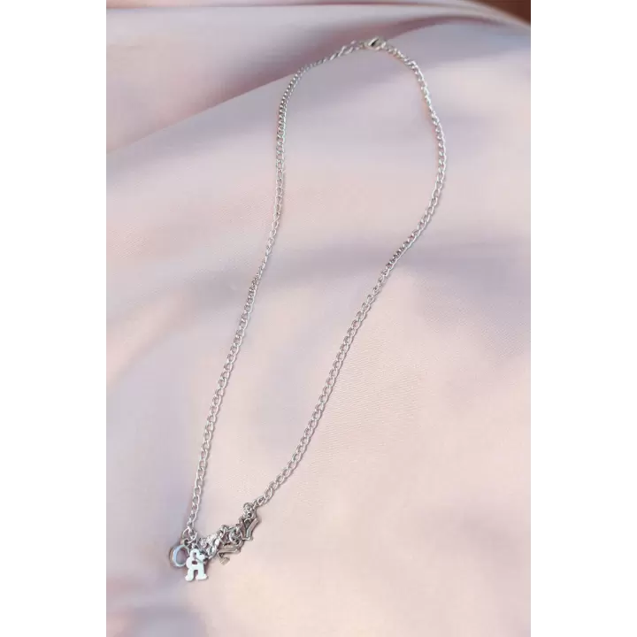 Yeni Sezon Crazy Yazılı Gümüş Renk Sallantılı Kadın Kolye