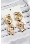 Pirinç Sarmal Sallantılı Deniz Kabuğu Vintage Model Gold Renk Küpe