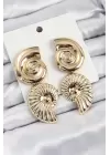 Pirinç Sarmal Sallantılı Deniz Kabuğu Vintage Model Gold Renk Küpe