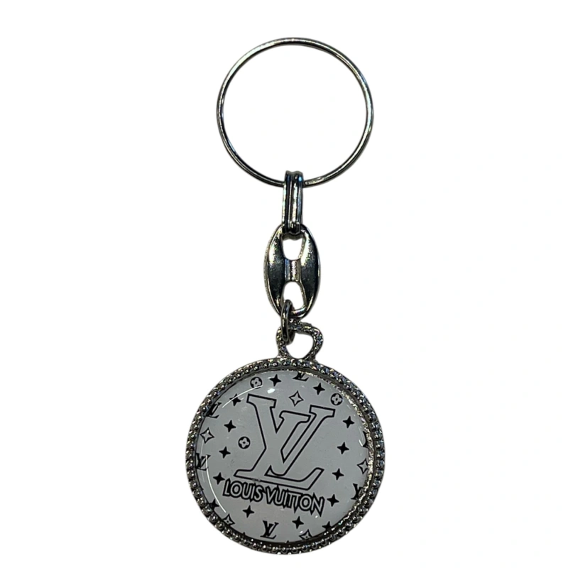 Lv Beyaz Metal Anahtarlık