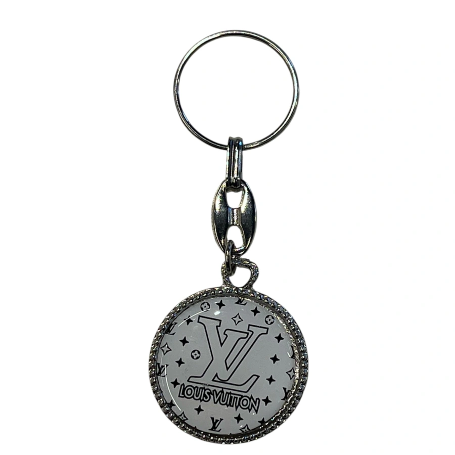 Lv Beyaz Metal Anahtarlık