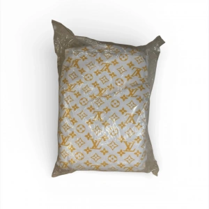 LV Desenli Koltuk Kılıfı (Altın)