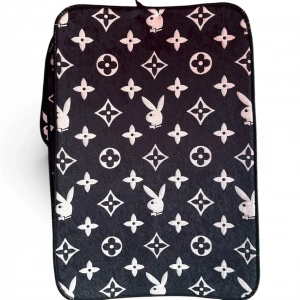 LV Playboy Desen Dekor Paspas