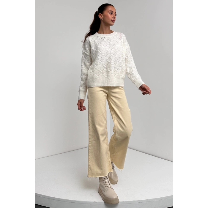 Bisiklet Yaka Desenli Dokulu Triko Kazak