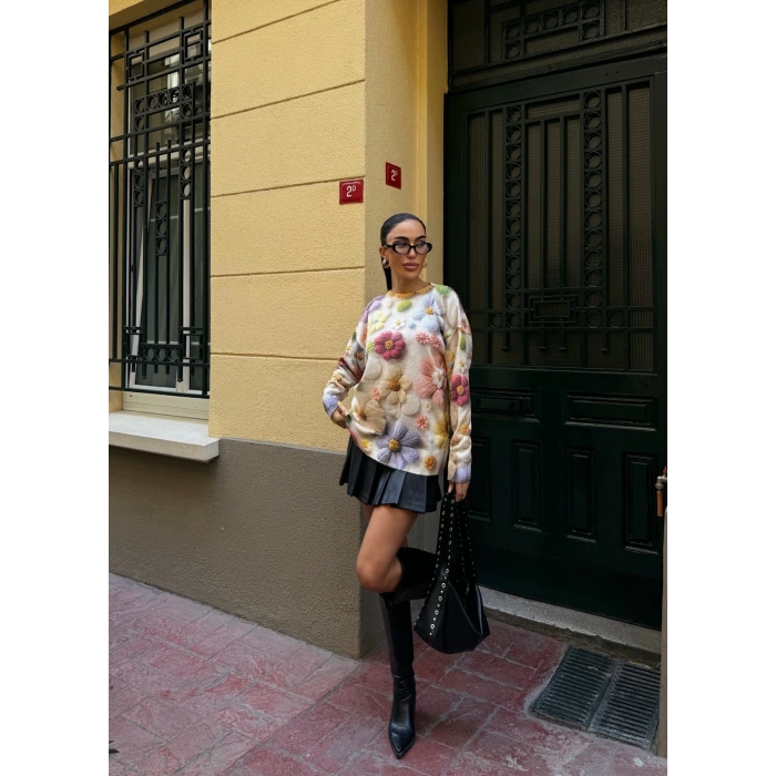 Bisiklet Yaka Desenli Triko Kazak