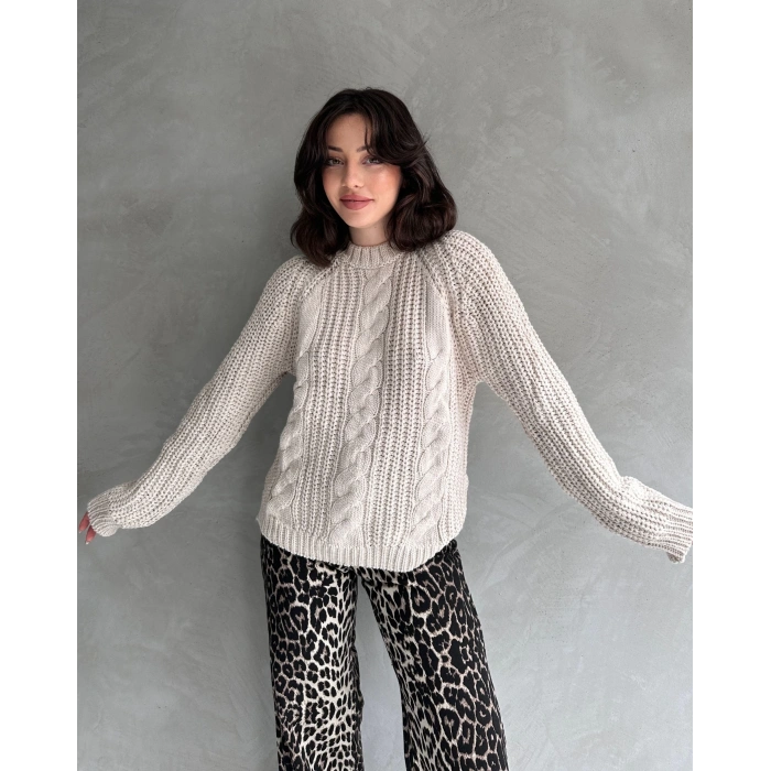 Bisiklet Yaka Örgü Desenli Triko Kazak