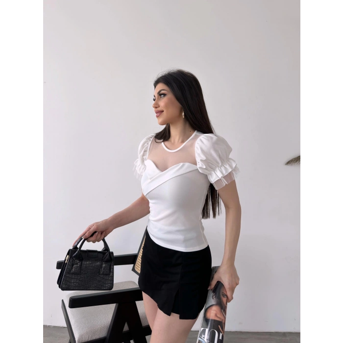 Bisiklet Yaka Tül Detaylı Kolları Fırfırlı Bluz