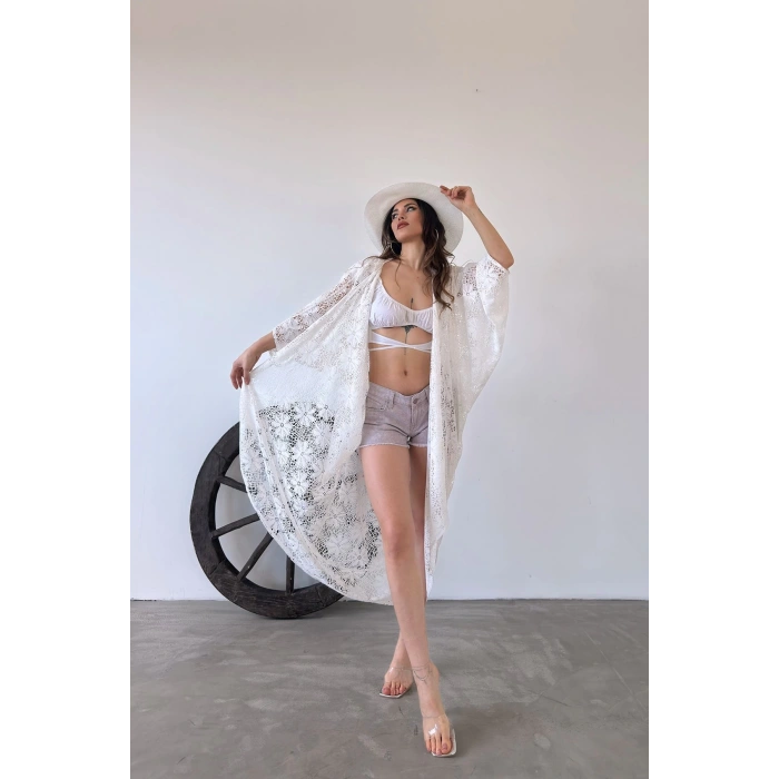 Çicek Desenli Uzun Güpür Kimono