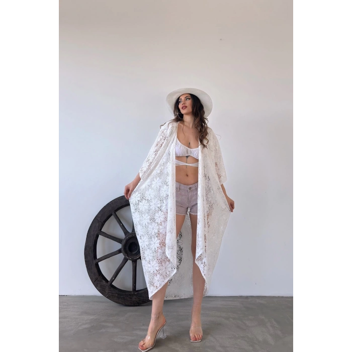 Çicek Desenli Uzun Güpür Kimono