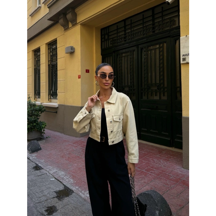 Çift Cep Denim Crop Ceket