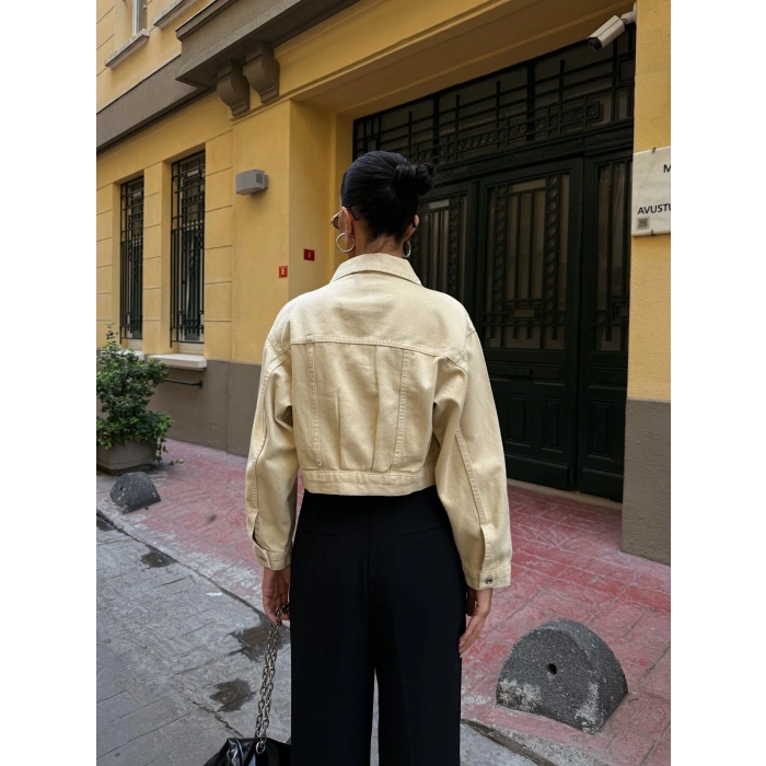Çift Cep Denim Crop Ceket