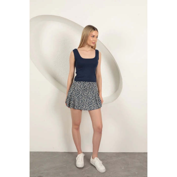 Çilek Viskon Kumaş Askılı Crop-Lacivert