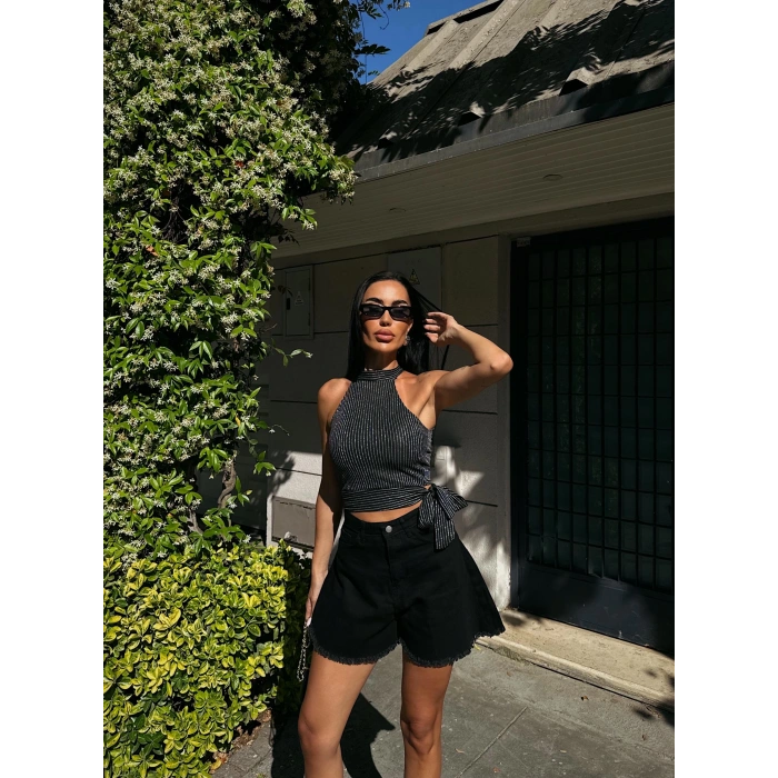 Çizgili Beli Kuşak Detaylı Halter Bluz