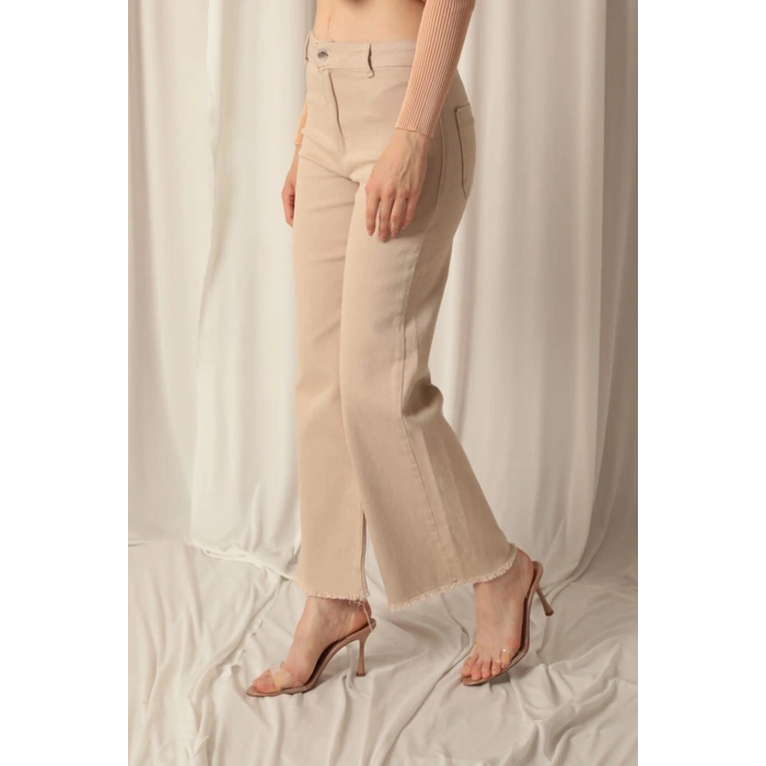 Denim Kumaş Paçası Püsküllü Salaş Kadın Bej Pantolon