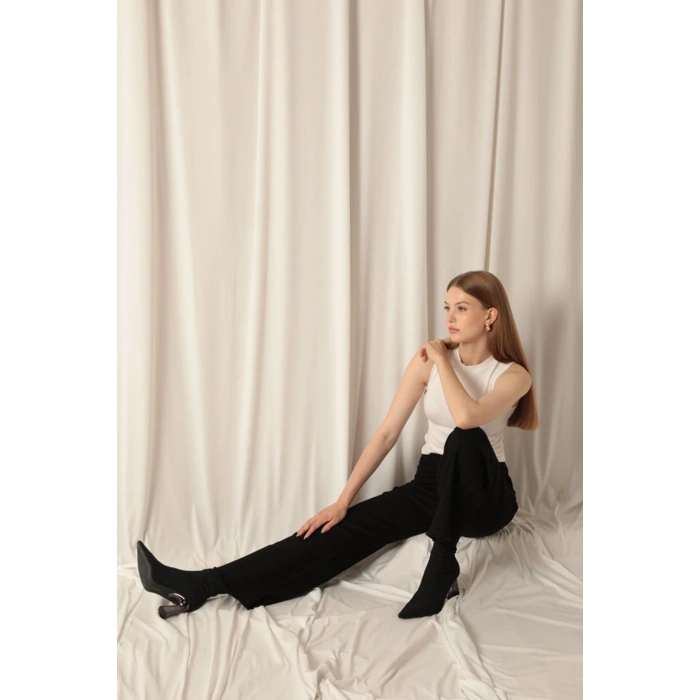 Denim Kumaş Wide Leg Paçası Püsküllü Salaş Kadın Siyah Kot Pantolon