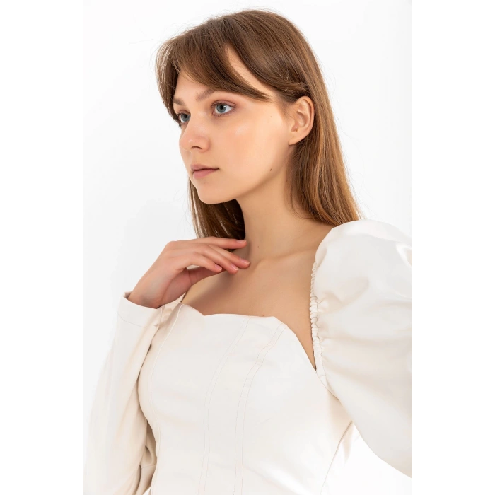 Deri Kumaş Straplez Kalp Yaka Fermuar Detaylı Kadın Crop-Ekru