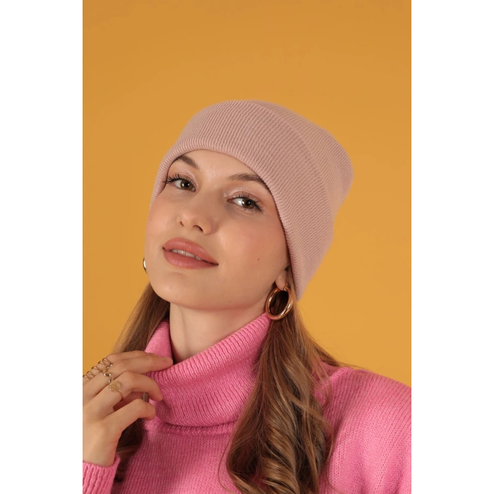 Düz Kadın Pudra Bere