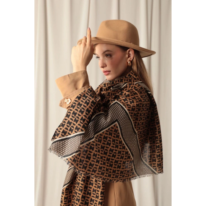 Etnik Desenli Kadın Kahve Şal