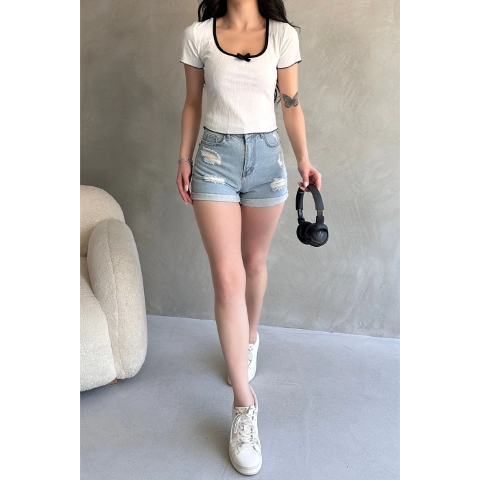 Havuz Yaka Biye Detaylı Crop Bluz