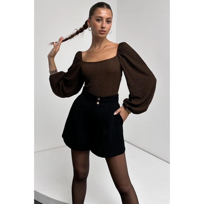 Kare Yaka Balon Kol Bluz