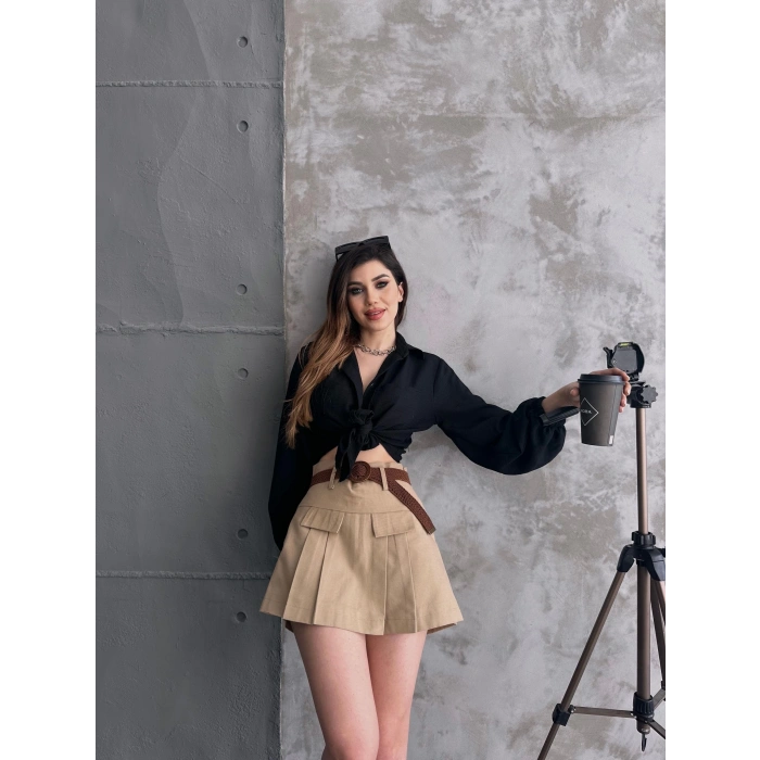 Kemerli Kapak Detaylı Gabardin Şort Etek