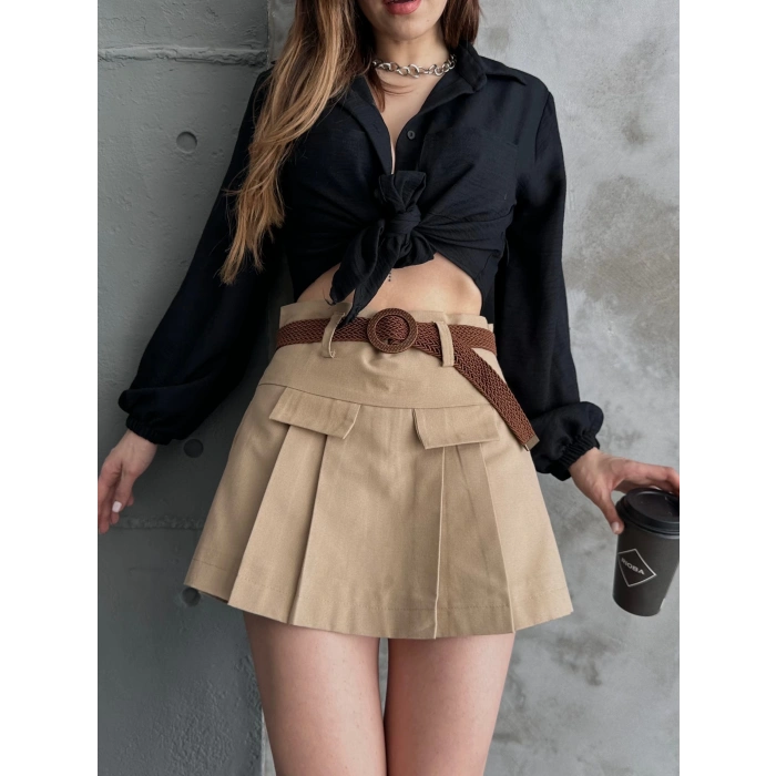 Kemerli Kapak Detaylı Gabardin Şort Etek
