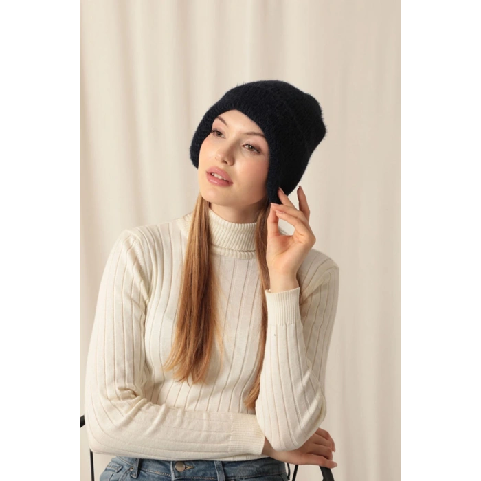 Kulak Kapatıcılı Kadın Lacivert Bere