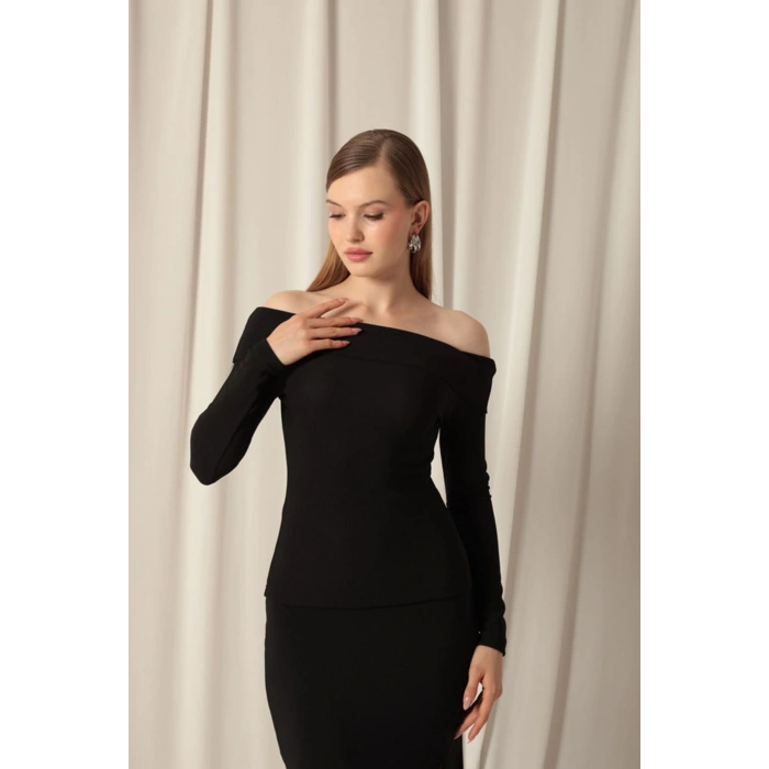 Ottoman Kumaş Madonna Yaka Kadın Siyah Bluz