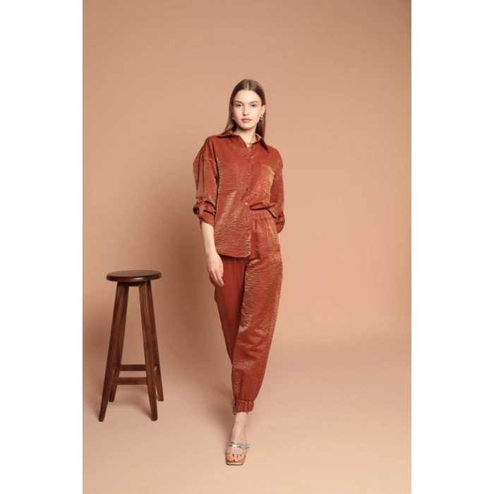 Parlak Kumaş Kadın Takım-Kahve