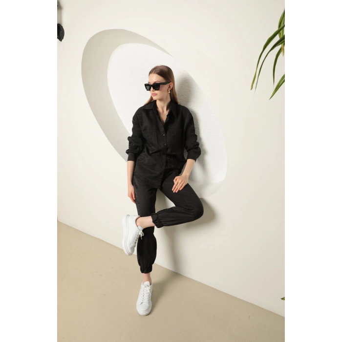 Parlak Kumaş Kadın Takım-Siyah