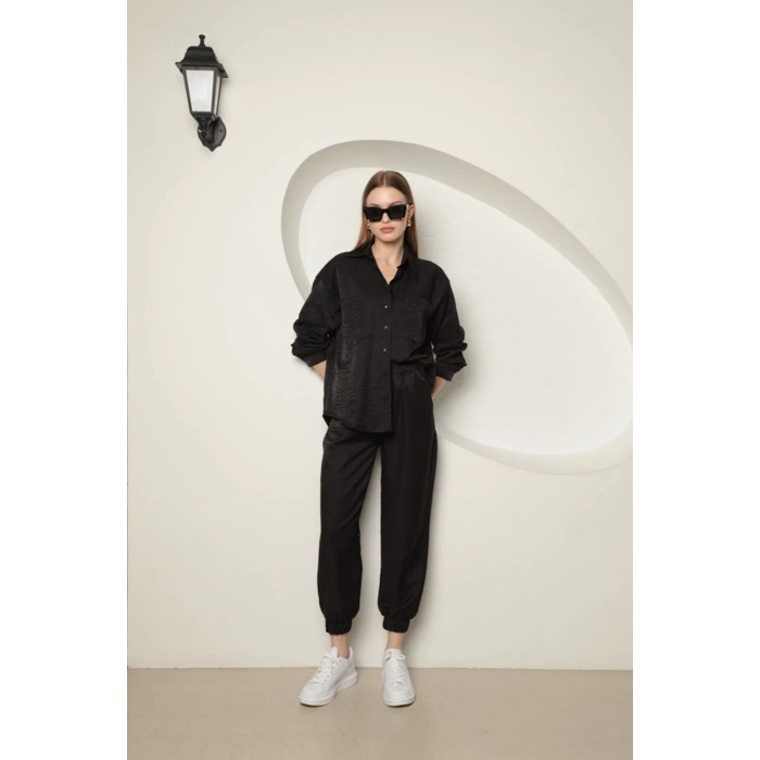 Parlak Kumaş Kadın Takım-Siyah