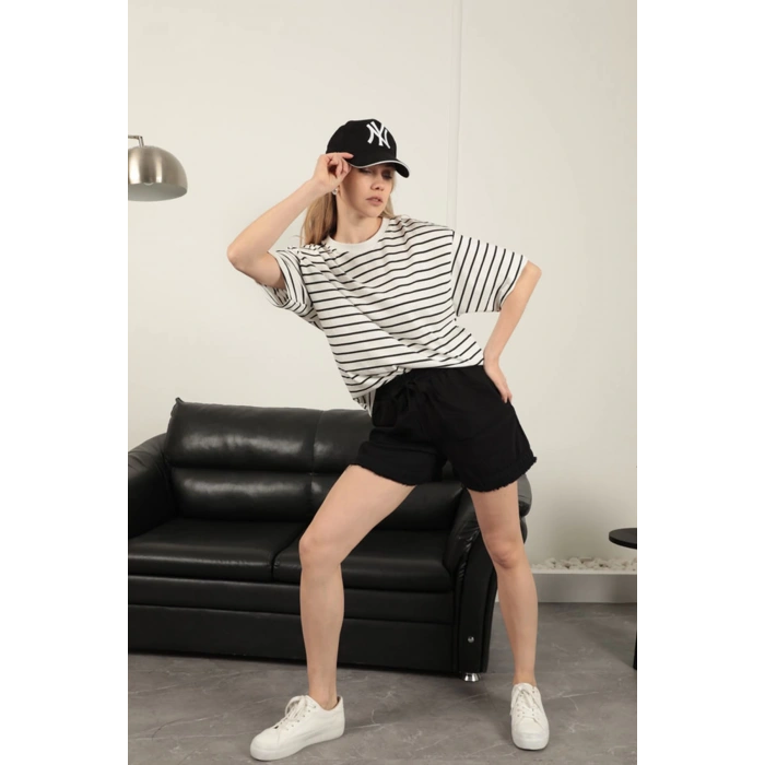 Süprem Kumaş Çizgili Sıfır Yaka Tişört-Siyah