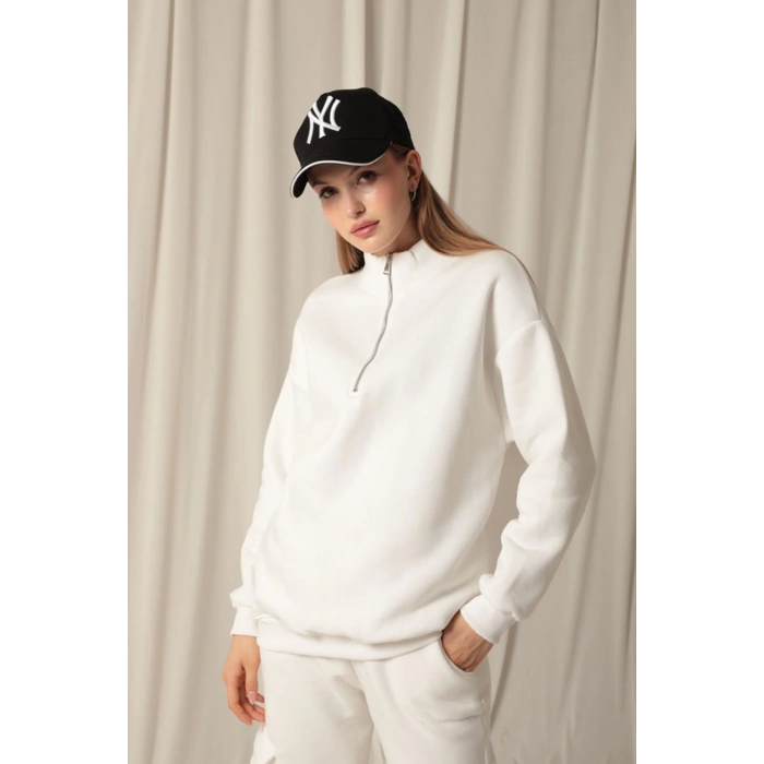 Üç İplik Dik Yaka Yarım Fermuarlı Kadın Ekru Sweat