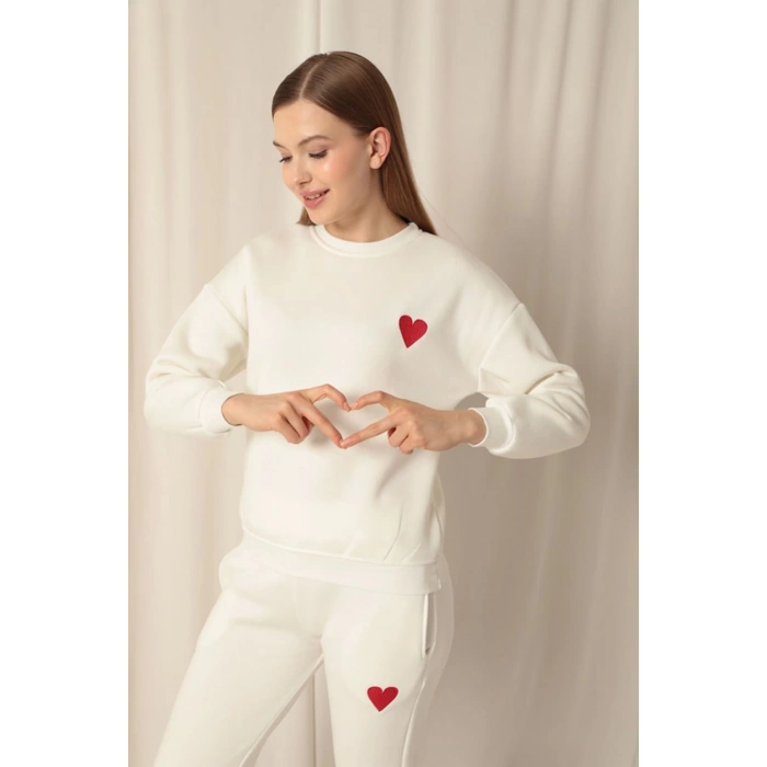 Üç İplik Kumaş Kalp Nakışlı Kadın Ekru Takım