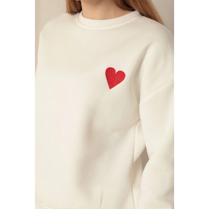 Üç İplik Kumaş Kalp Nakışlı Kadın Ekru Takım