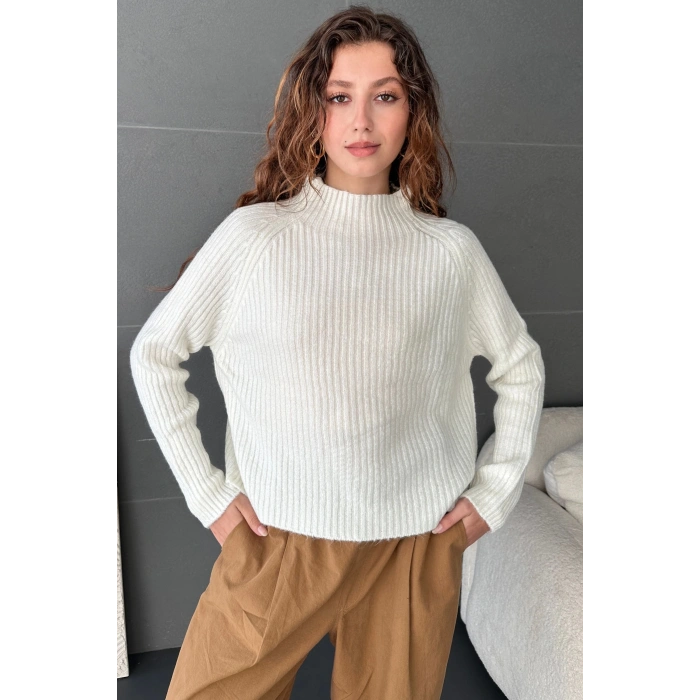 Yarım Balıkçı Fitilli Triko Kazak