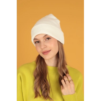 Düz Kadın Ekru Bere