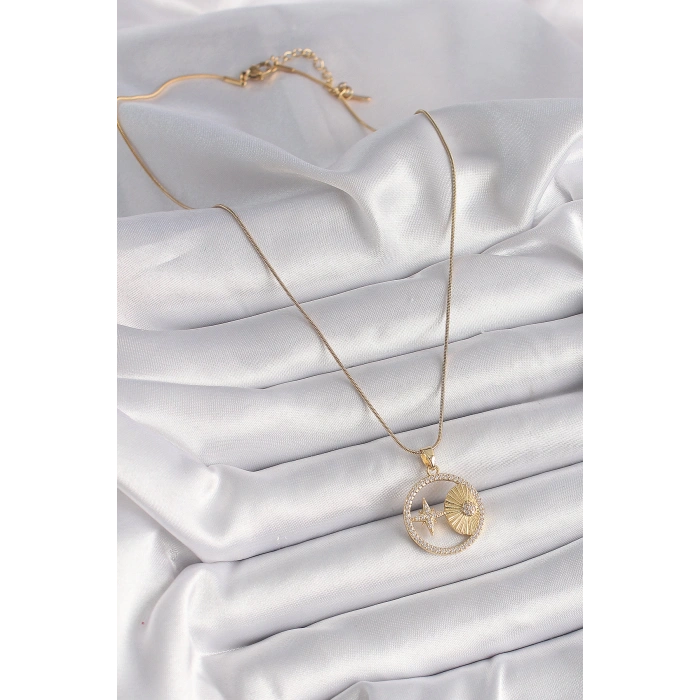 Dodes Dodes 316L Çelik Gold Renk Zincir Zirkon Taşlı Yıldız İşleme Madalyon Model Kadın Kolye TG27BKO9636