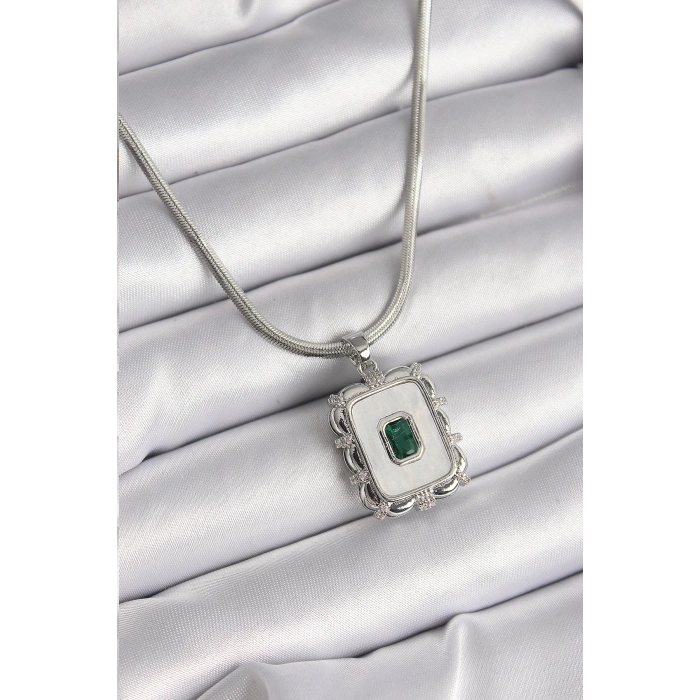 Dodes Dodes 316L Çelik Gümüş Renk İtalyan Zincir Beyaz Sedefli Kare Portre Model Zümrüt Taş Detay Kadın Kolye TG27BKO9596